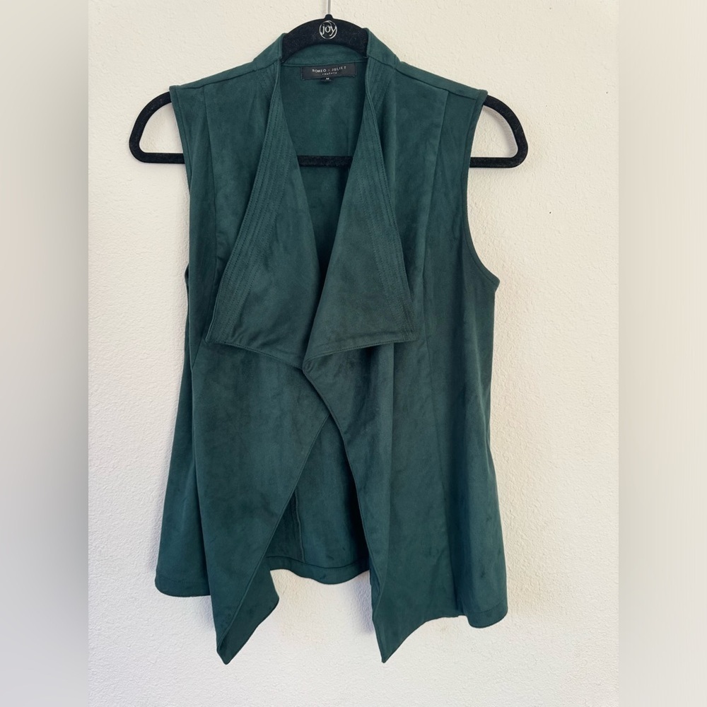 Romeo + Juliet Forest Green Vest Sz.M